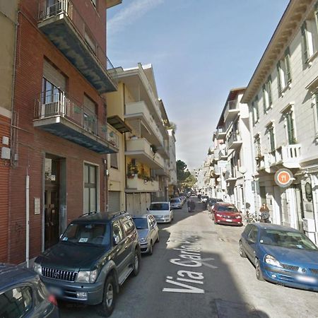 Buscine Home Pescara Centro - Palma Gratuita In Lido Attrezzato Exterior foto